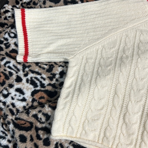 Cable Knit Cream Short Sleeve Sweater with Red Accents - Picture 3 of 5